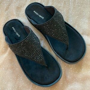 Brand New Easy Spirit Black Studded Sparkle Triangle Strap Slides Sandals